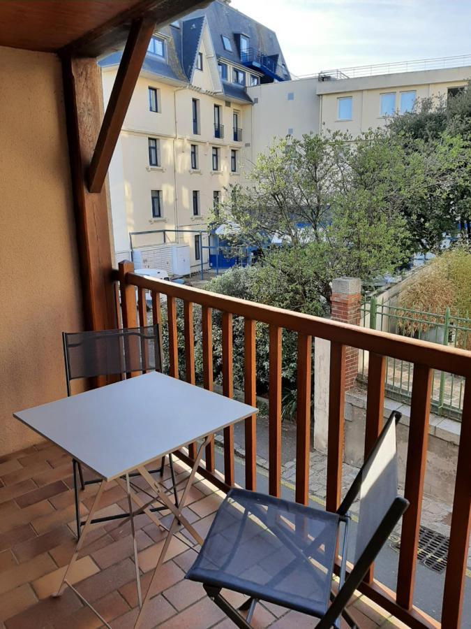 Ferienwohnung Le Petit Michelet Granville Exterior foto